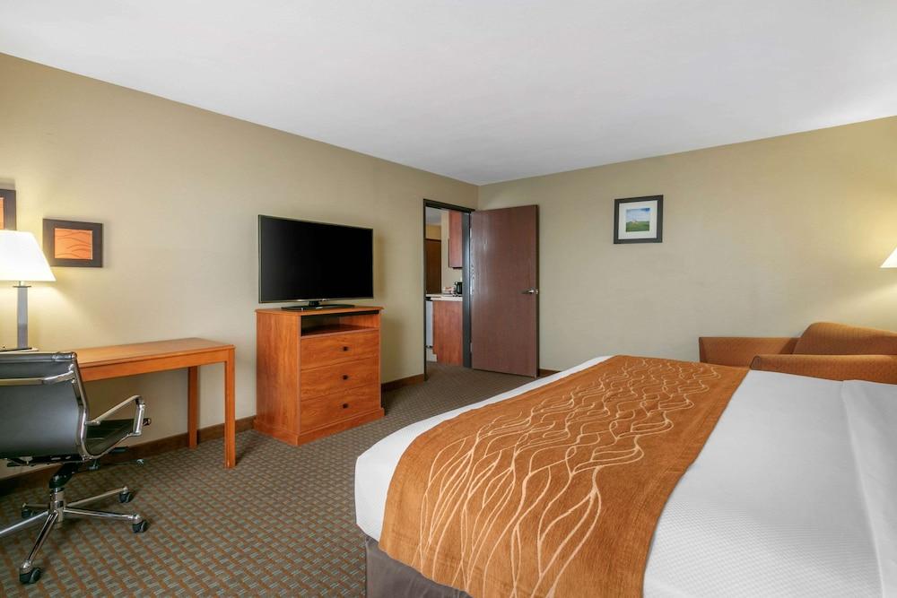 Comfort Inn & Suites Marion I-57 Exterior photo