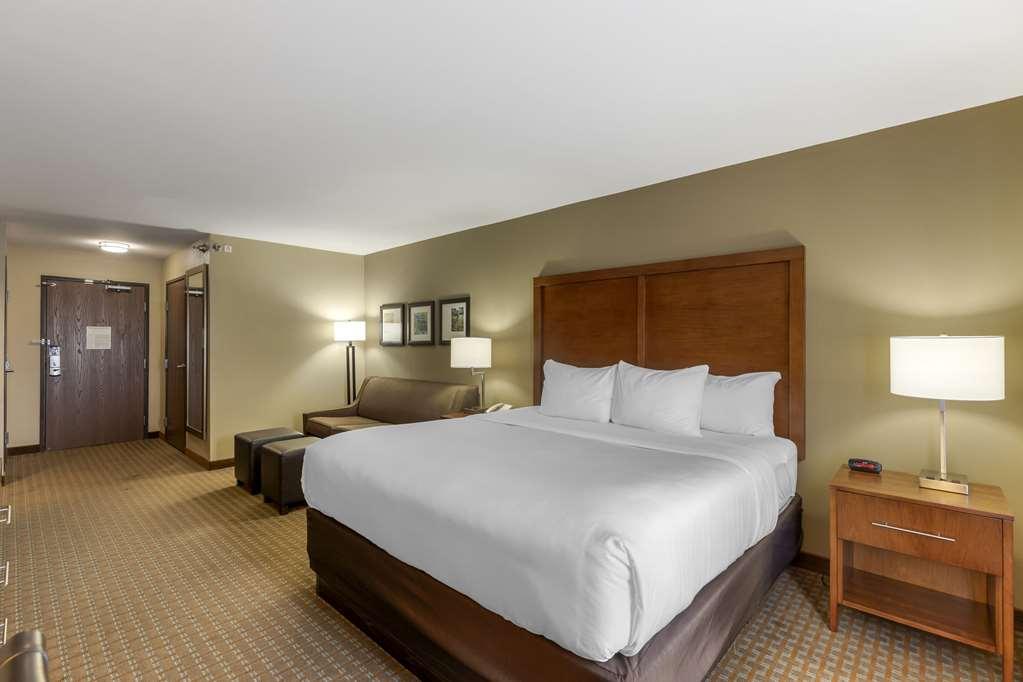 Comfort Inn & Suites Marion I-57 Room photo