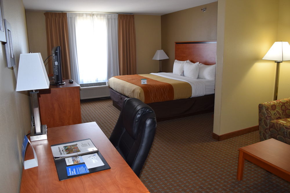 Comfort Inn & Suites Marion I-57 Exterior photo