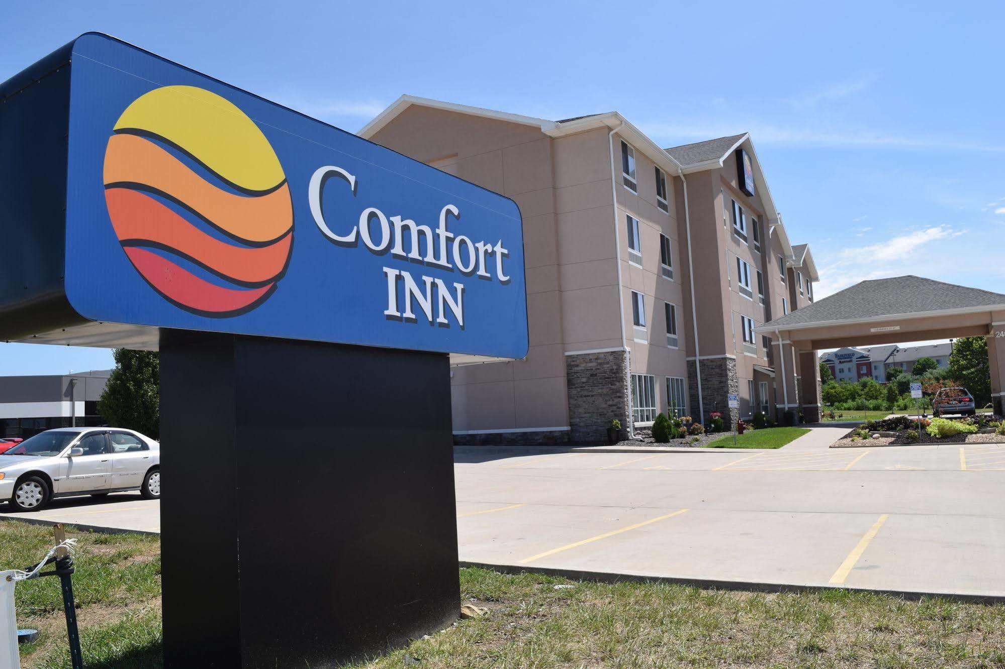 Comfort Inn & Suites Marion I-57 Exterior photo